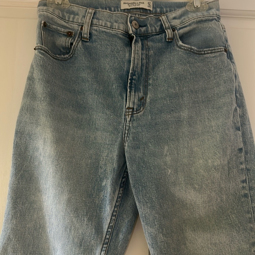 Abercrombie & Fitch The Ankle Straight Leg cropped Jeans Classic Denim - Picture 3 of 4